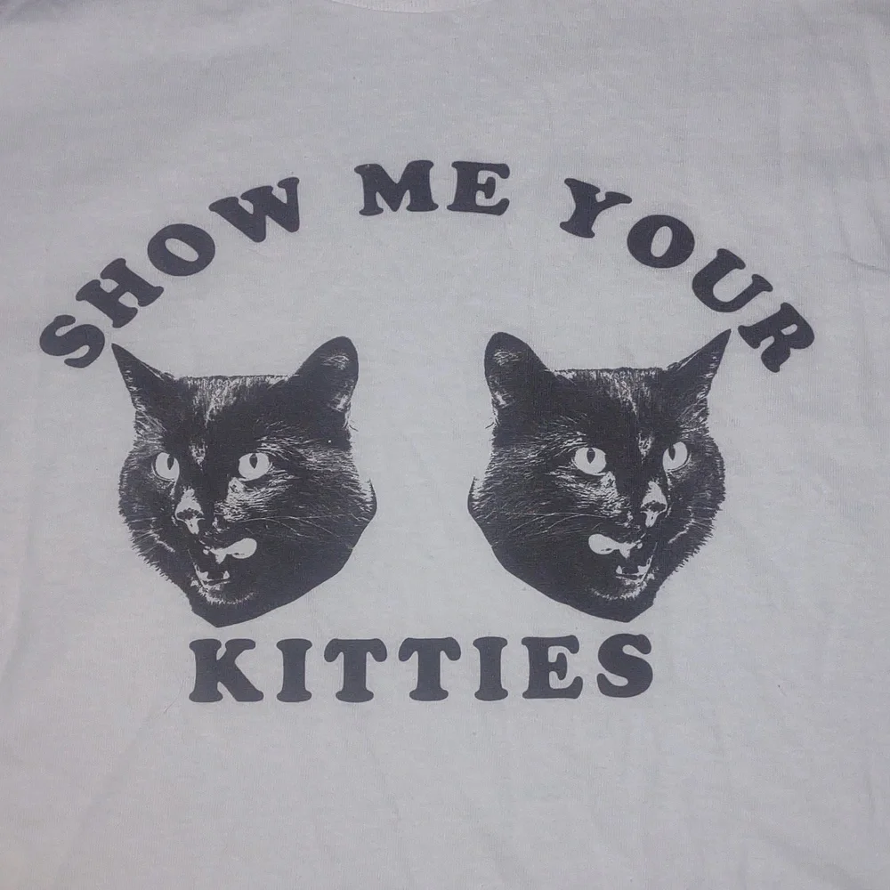 White Cat Graphic T-Shirt